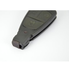 Chave com controle remoto para modelos Mercedes das classes A, C, E, G, S e ML anteriores a 2000.