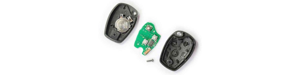 Controles remotos, transmissores e chaves usados e reciclados.